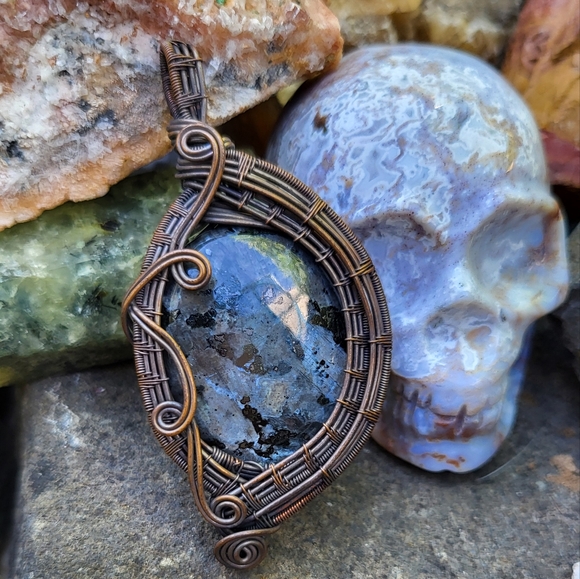 Handcrafted Copper Wirewrap Pendant Featuring Larvikite - Picture 1 of 4